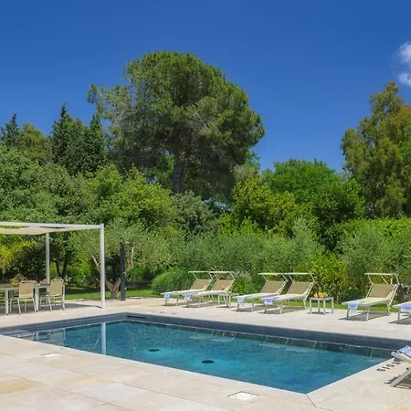 Willa Giomoa 8, Emma *