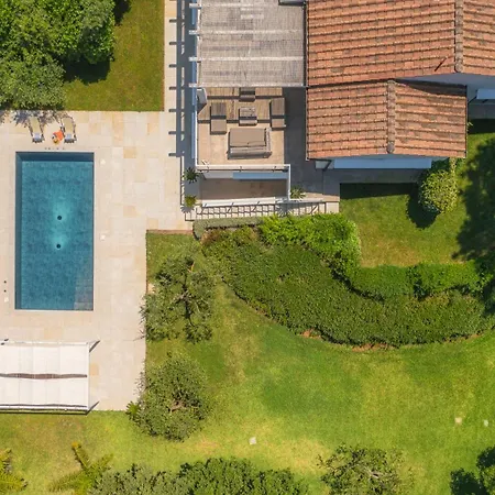 Villa Giomoa 8, Emma