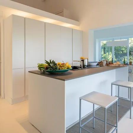 Willa Giomoa 8, Emma *