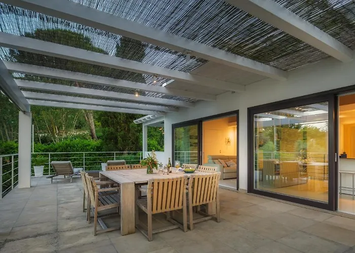 Giomoa 8, Emma فيلة *