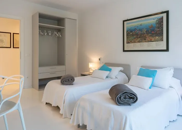 Giomoa 8, Emma * 卡波利韦里