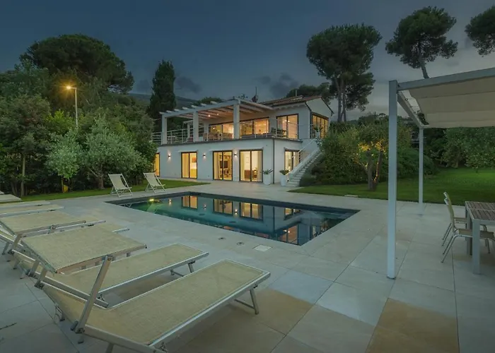 Villa Giomoa 8, Emma *