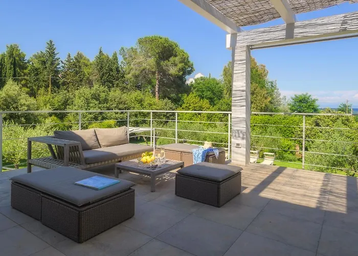 Giomoa 8, Emma 빌라 카폴리베리