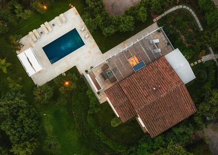 Giomoa 8, Emma 빌라 *